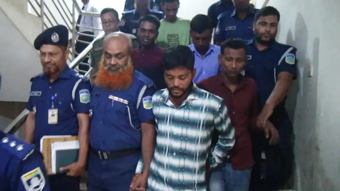 ১৬ বছরের কিশোরীকে সংঘবদ্ধ ধর্ষণের অভিযোগে তিনজনের মৃত্যুদণ্ড
